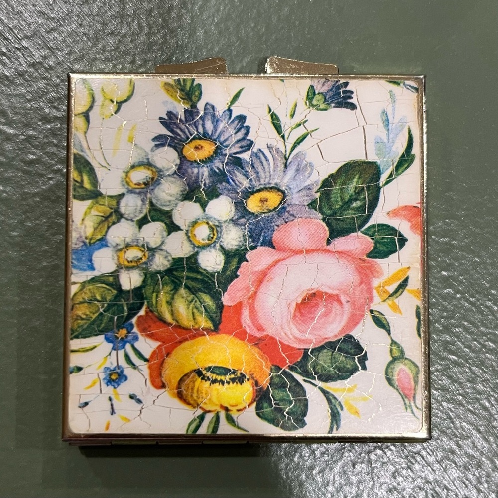 Vintage pocket mirror Square Floral Gold Powder 2.5” X 2.5” Inch Flowers Grandma